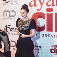 Bikin pangling, penampilan glamor seleb di premiere Ayat-Ayat Cinta 2.