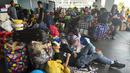 Sekitar 12.000 orang dievakuasi dari rumah-rumah mereka di provinsi Cagayan, termasuk 431 orang di kepulauan Babuyan, setelah adanya peringatan akan adanya badai setinggi tiga meter, kata pejabat bencana provinsi Ruelie Rapsing kepada AFP. (Philippine Coast Guard via AP)