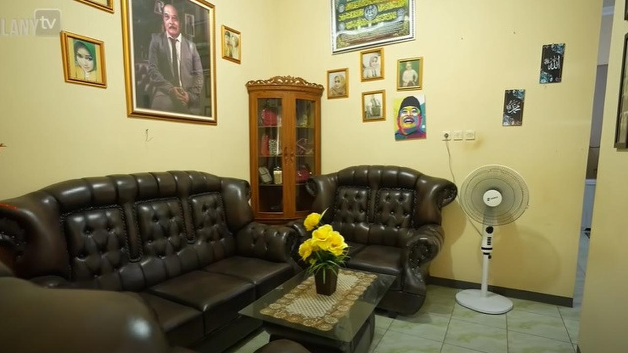 8 Potret Rumah Haji Bolot di Parung, Berkonsep ala Betawi - Punya Halaman Luas Seperti Aula