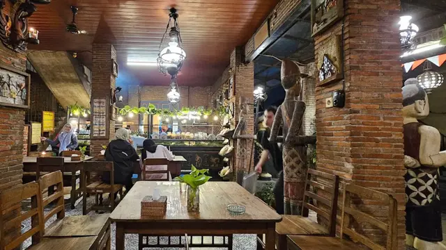 Angkringan Omah Semar (Foto: Google Maps/Harry Makertia)