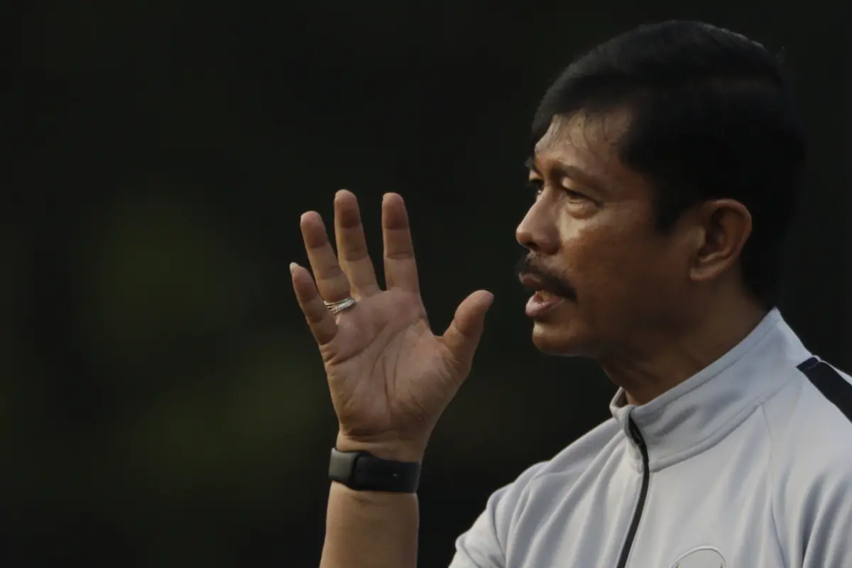 Pelatih Timnas Indonesia U-22, Indra Sjafri. (Bola.com/Vitalis Yogi Trisna)