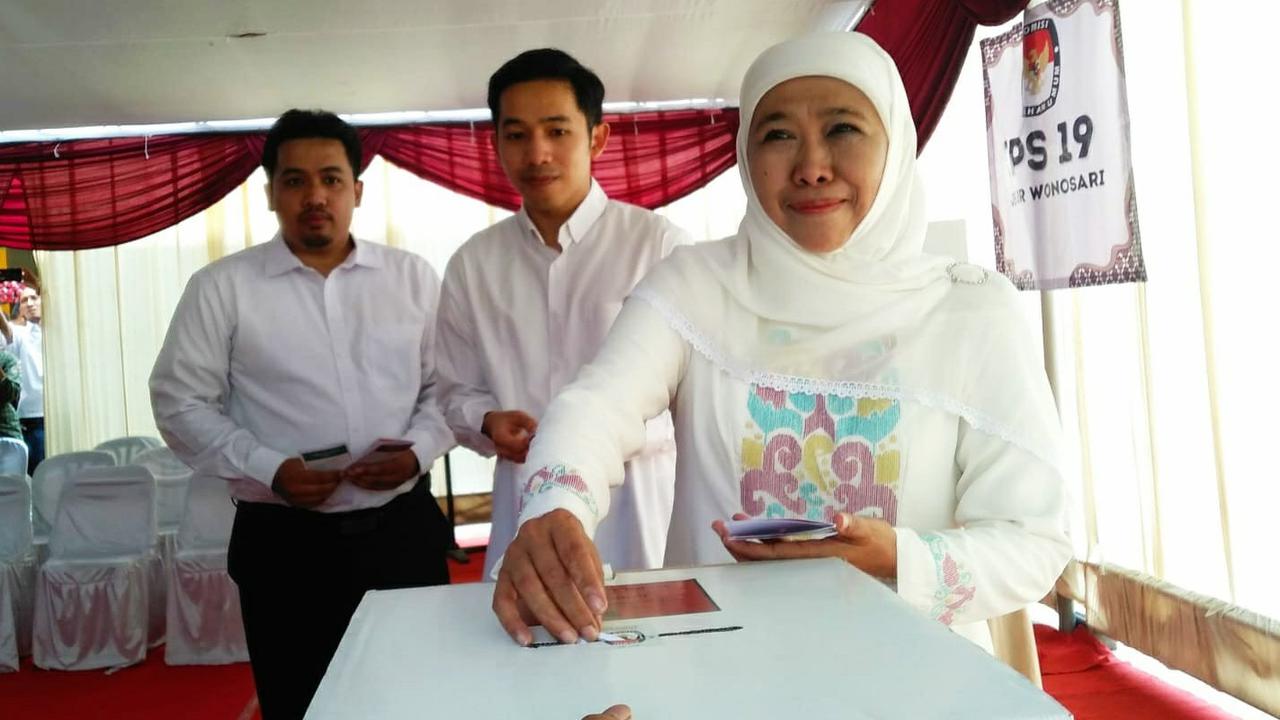 VIDEO: Cagub Khofifah Beri Pesan Tegas Usai Nyoblos Pilkada: Kawal Suara Rakyat!