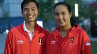 Ganda campuran tenis Indonesia, Christopher Benjamin Rungkat (kiri) dan Aldila Sutjiadi. ANTARA FOTO/INASGOC/Hendra Syamhari