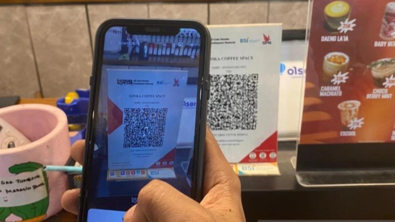 Masyarakat Indonesia Banyak Pilih Bayar Pakai QRIS, Transaksi Melonjak 139,99 Persen
