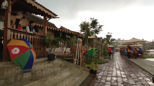 Keindahan Pasar Terapung Diantara Pegunungan Lembang 