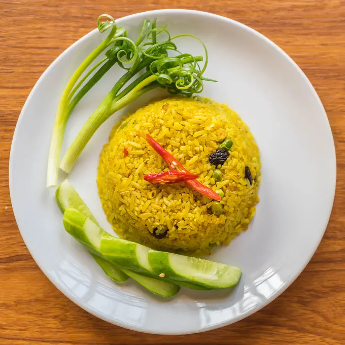 Ilustrasi nasi kuning