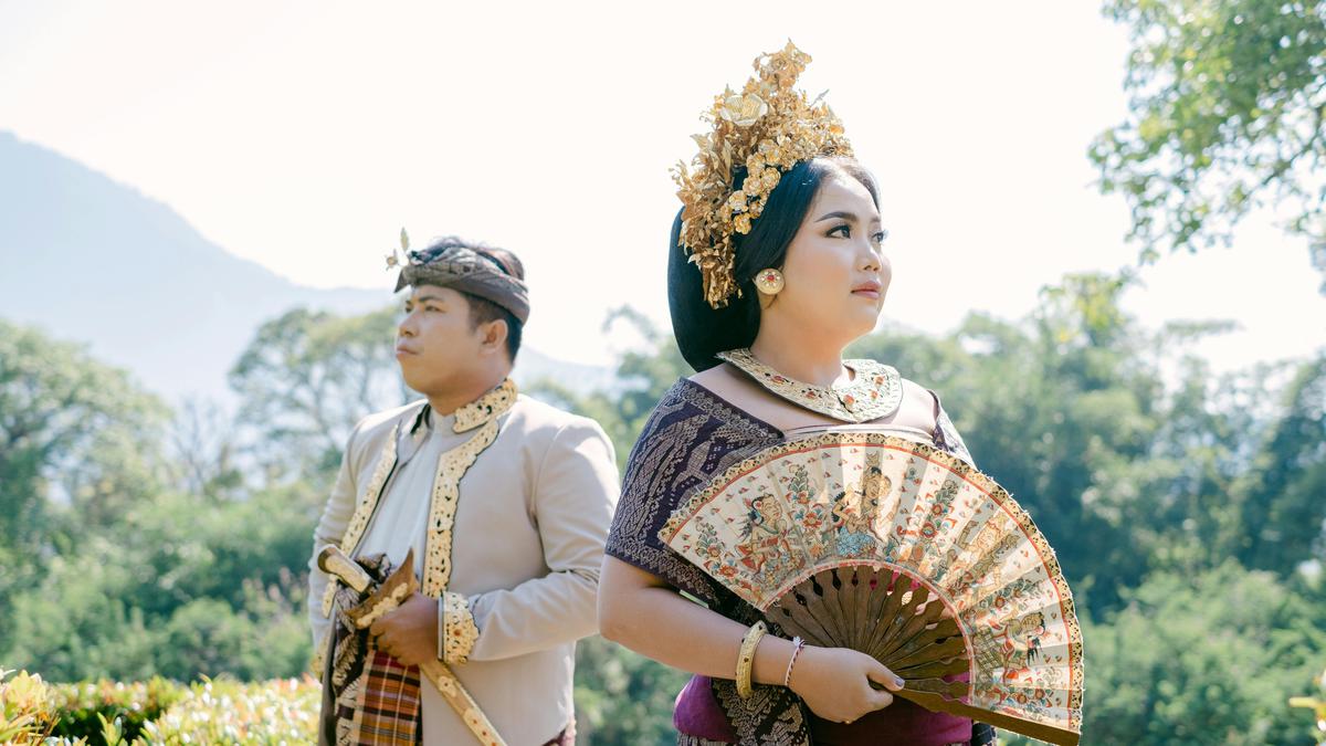 Pakaian Adat Pernikahan yang Paling Populer Diminati Kalangan Pengantin
