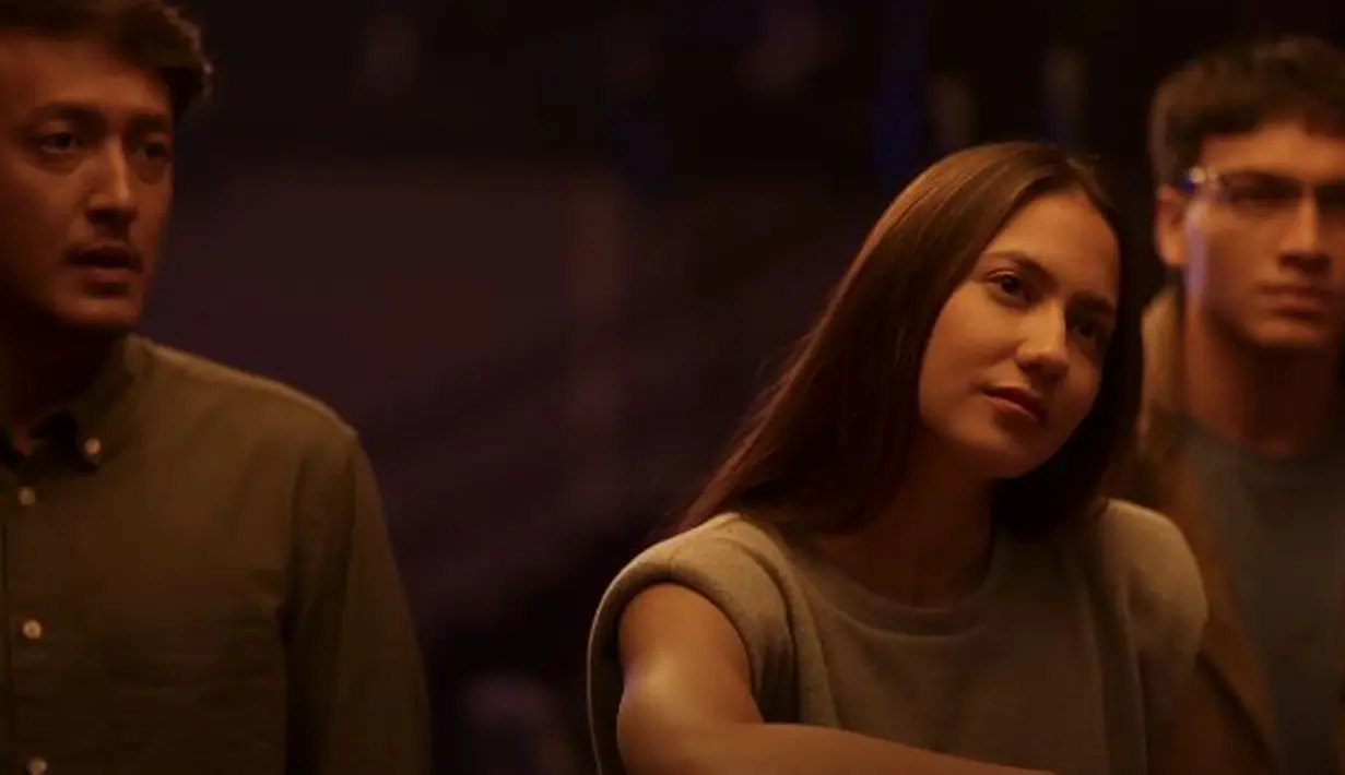 Selain aksi Pevita Pearce dalam film Sri Asih yang mencuri perhatian penonton karena aksi bela dirinya. Kehadiran aktor bintang lainnya dalam film ini menjadi sorotan, seperti Reza Rahardian, Dimas Anggara hingga Jefri Nichol. (Instagram/@sriasihmovie.official)