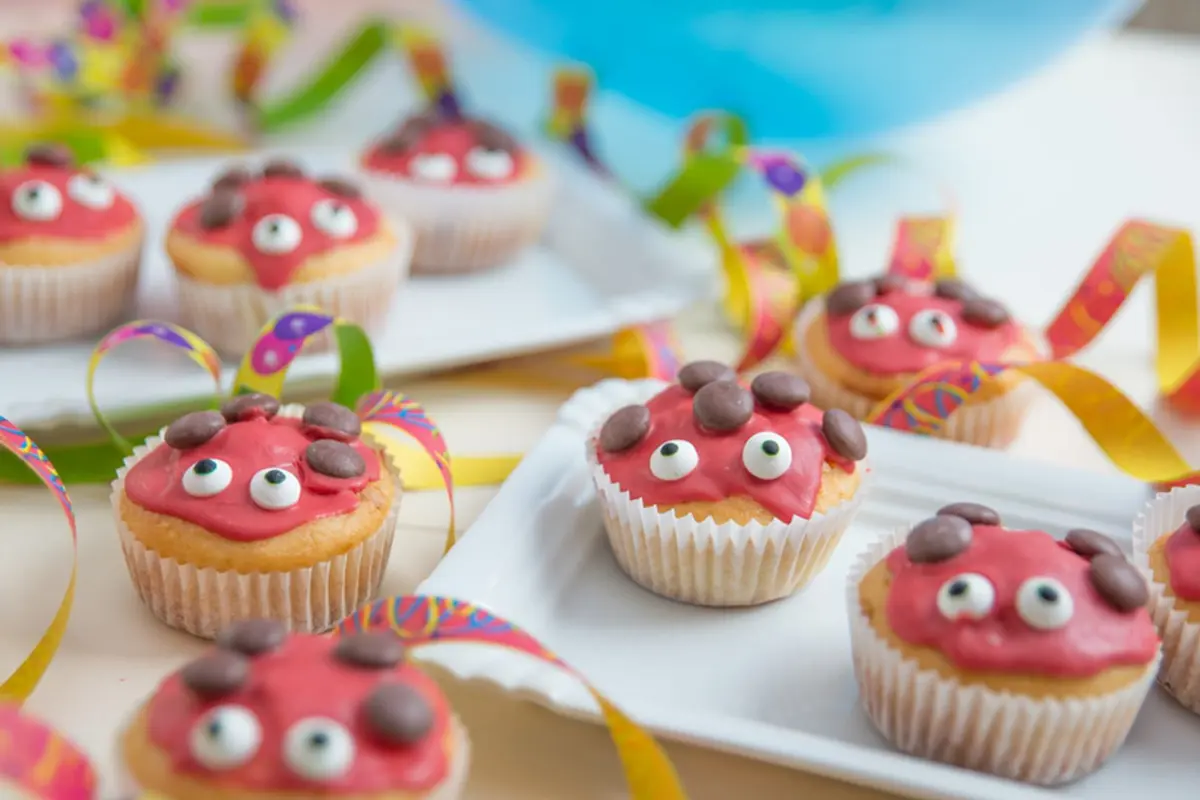 kue ladybug