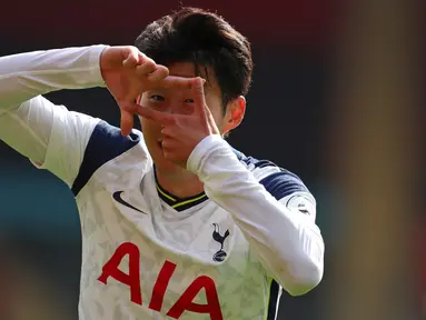 Son Heung-min merupakan salah satu pemain Asia yang tampil cemerlang di Kompetisi Eropa. Bersama Hamburg, Bayer Leverkusen dan Tottenham Hotspur ditambah bersama Timnas Korea Selatan, total 116 gol dicetaknya termasuk 5 kali hattrick. Kapan saja kelima hattricknya? (AFP/Pool/Catherine Ivill)