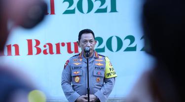Kapolri Jenderal Listyo Sigit Prabowo saat meninjau malam Misa Natal di Jakarta