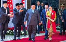 VIDEO: Senyum Semringan Prabowo Disapa Puan Maharani, Megawati Absen di Sidang Tahunan