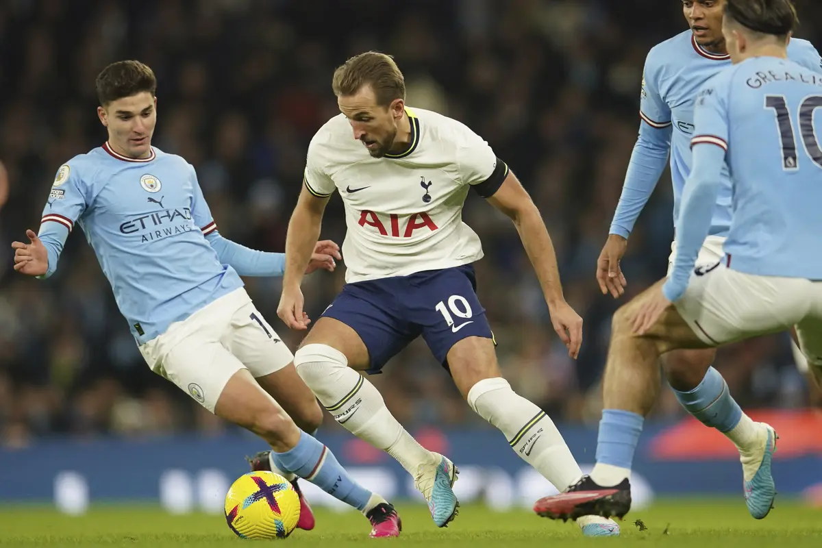 Foto: Comeback Sensasional Manchester City Atas Tottenham Hotspur di Liga Inggris, Riyad Mahrez Inspirasi Kemenangan