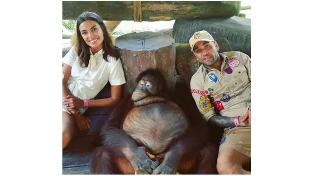 Momen Kebersamaan Dani Alves Pemain Timnas Brazil dan Istri Liburan di Bali