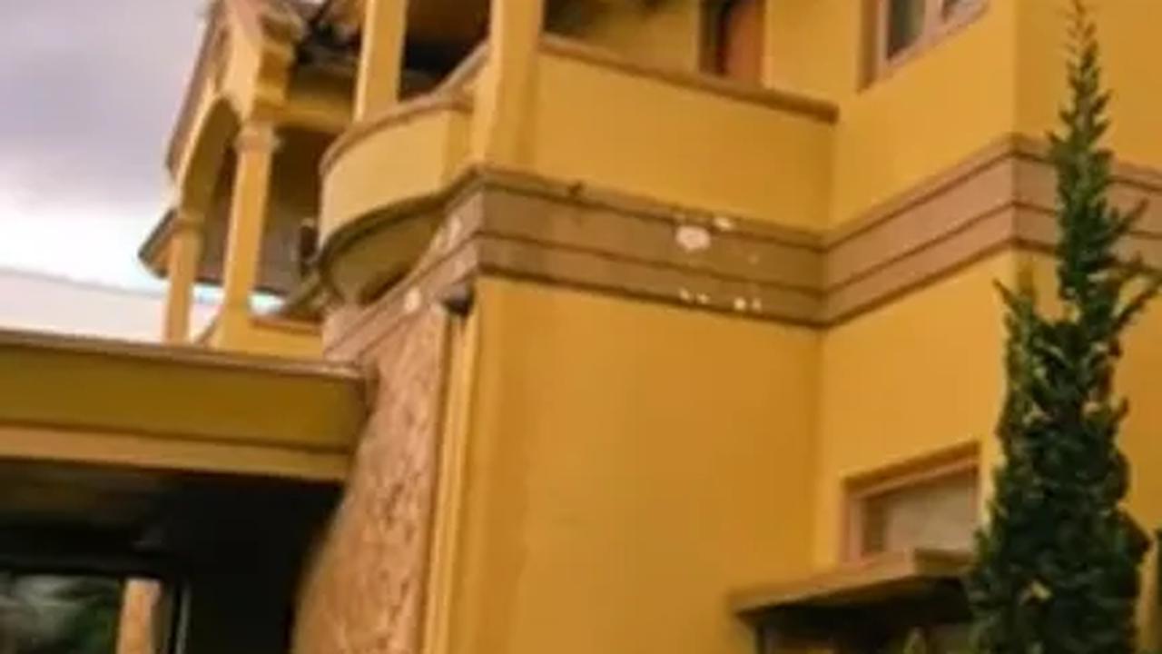 Potret Rumah Mewah Milik Tukul Arwana Terbengkalai Selama 23 Tahun di Kota Bandung, Halamannya Luas Banget