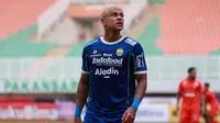 Ekspresi pemain Persib Bandung, Ciro Alves dalam pertandingan lanjutan BRI Liga 1 2022/2023 melawan Borneo FC yang berlangsung di Stadion Pakansari, Bogor, Kamis (26/1/2023). (Bola.com/Ikhwan Yanuar)