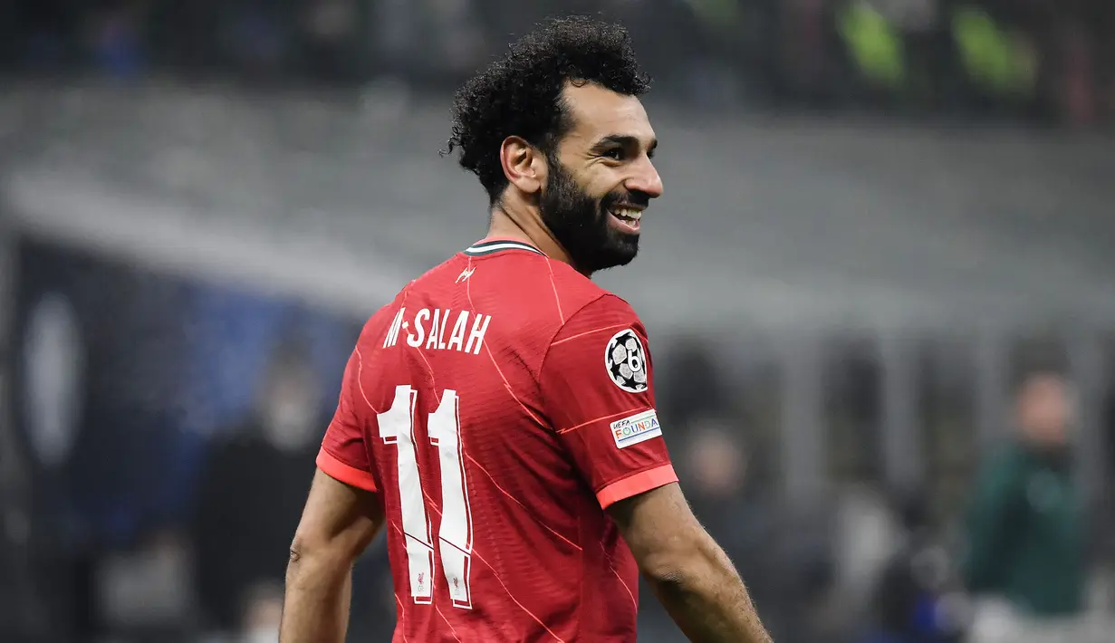 Pemain Bintang Liverpool ini masih menjadi salah satu sosok yang paling berbahaya jika sudah berada di depan gawang lawan. Mohamed Salah telah mengoleksi delpan gol di Liga Champions musim ini. (AFP/Filippo Monteforte)