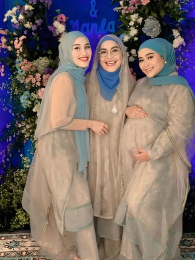 Ayu Ting Ting berhijab (Instagram/ayutingting92)