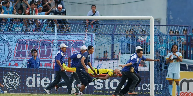 Detik-Detik Insiden Meninggalnya Kiper Persela Choirul Huda