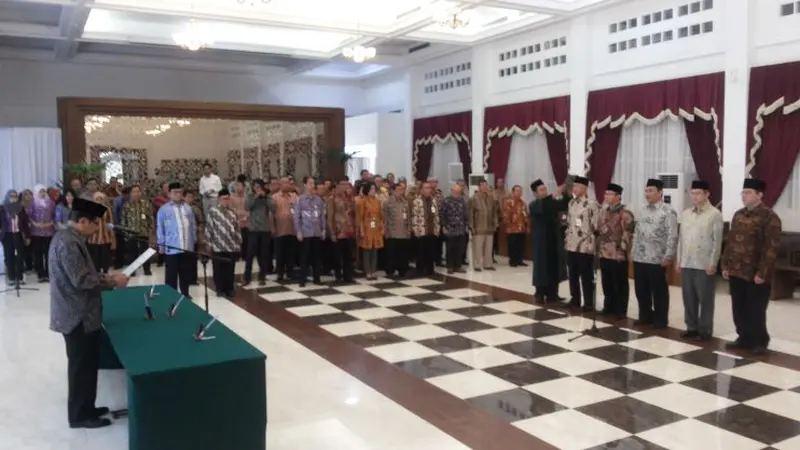 Menteri PPN/Kepala Bappenas Sofyan Djalil]melantik lima pejabat setingkat Eselon I.