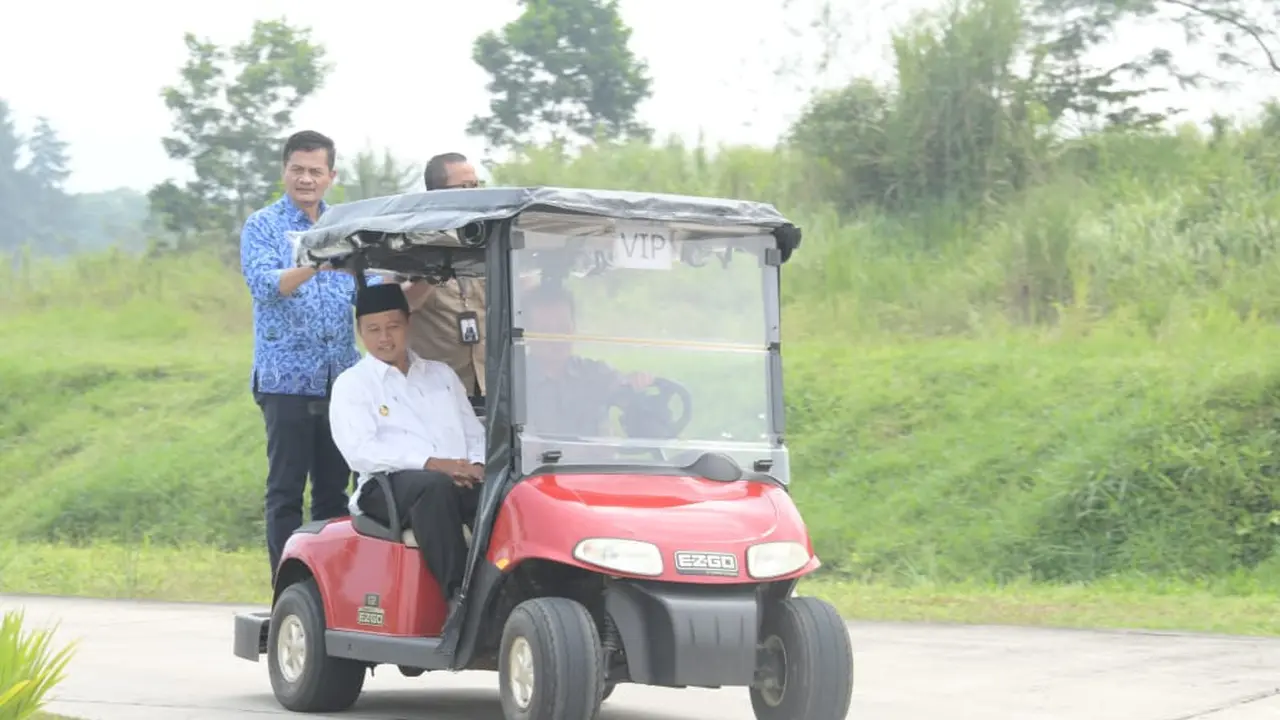 Uu Ruzhanul Minta Pengelola KEK Lido City Berdayakan Tenaga Kerja Asal Jabar