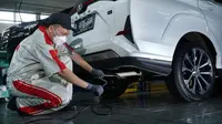 Uji emisi merupakan pengukuran gas buang kendaraan bermotor untuk mendeteksi kualitas kinerja mesin kendaraan.