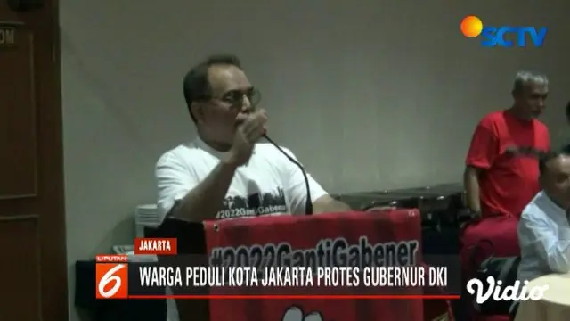 Puluhan warga atas nama Warga Peduli Kota Jakarta deklarasikan tagar 2022 ganti gabener pada hari ulang tahun Jakarta.