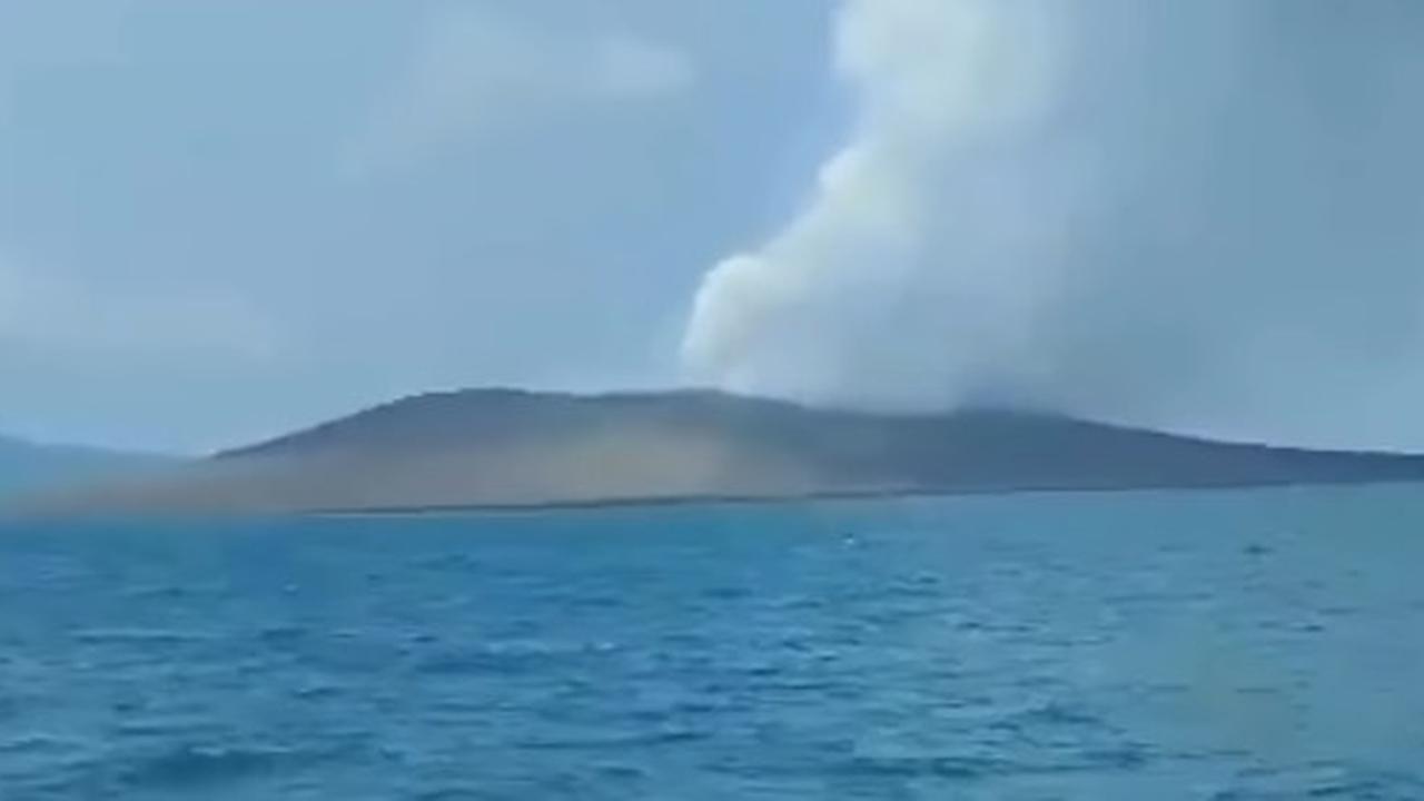 Kondisi Terkini Erupsi Anak Krakatau dari KRI Lepu