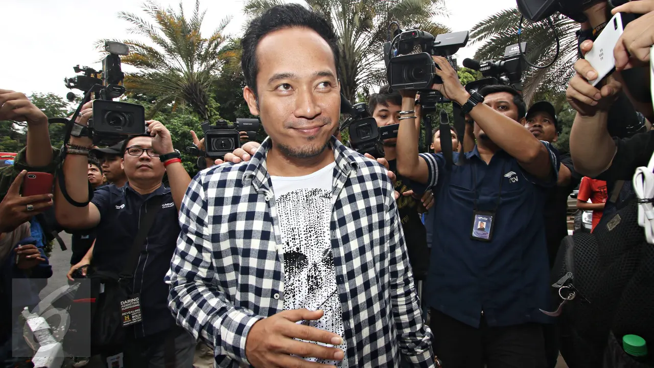 20160321- Denny Cagur Susul Ayu dan Jupe ke Polda Metro -Jakarta- Immanuel Antonius