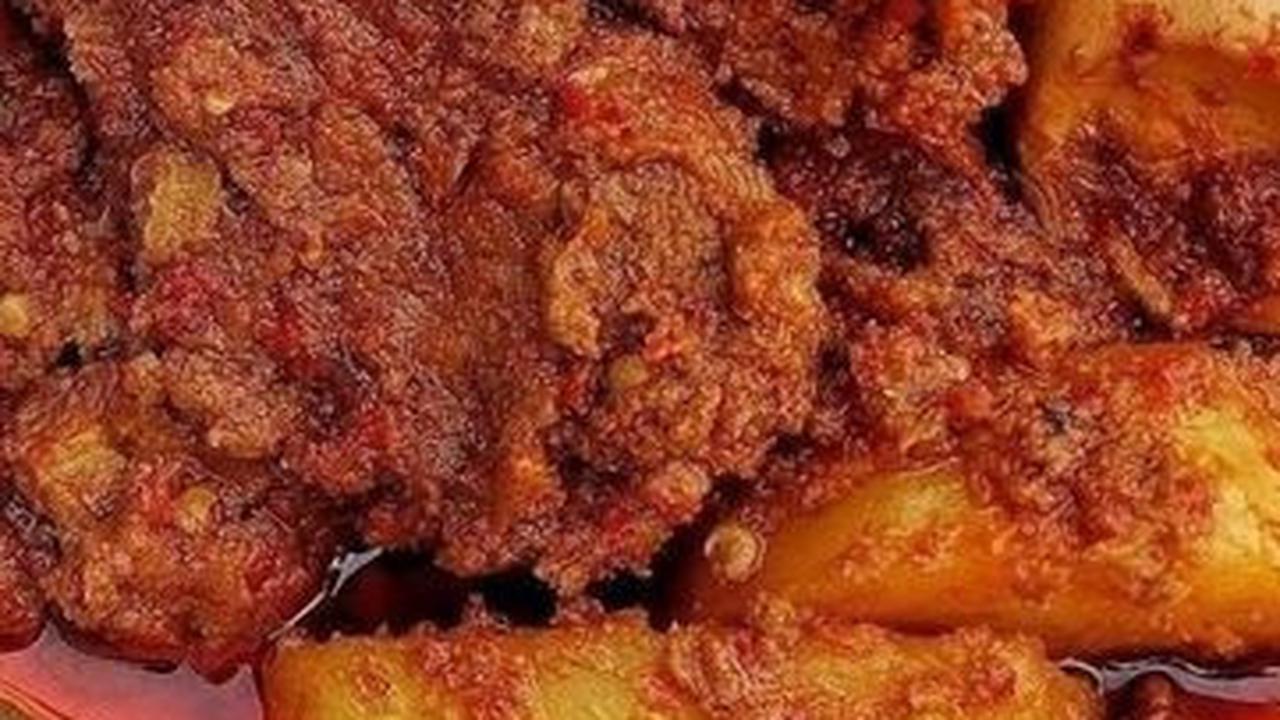2. Resep Rendang Daging Sapi Telur & Kentang<br>
