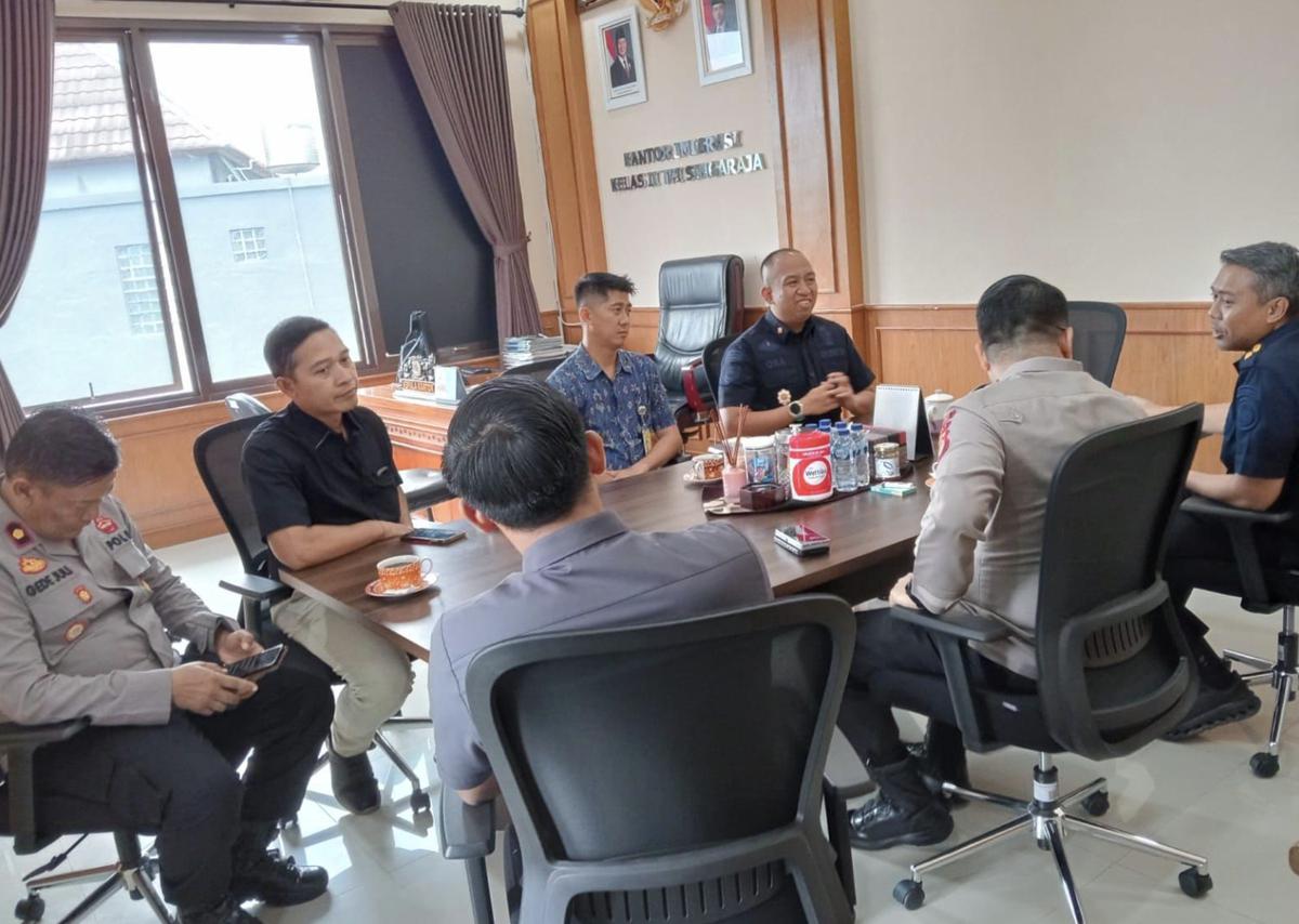Tampang Bule yang Berkali-Kali Bikin Rusuh di Bali, Belanja di Warung Tak Mau Bayar