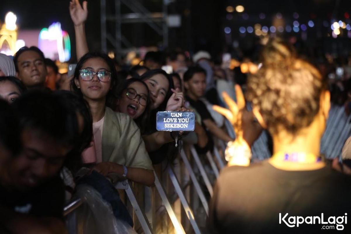 10 Potret Juicy Luicy Bikin Baper Puluhan Ribu Penonton di KapanLagi Buka Bareng BRI Festival 2025, Suaranya Adem Banget