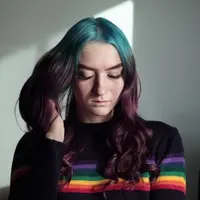 Simak deretan rekomendasi pewarna rambut bebas amonia.  (Foto: Unsplash)