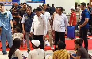Evakuasi Penumpang KMP Mutiara Sentosa, Lima Anak Tak Tercatat Manifes