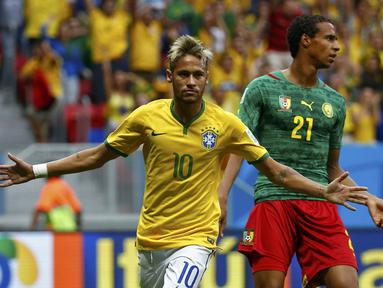 Timnas Brasil menang telak atas Kamerun 4-1 di laga terakhir penyisihan Piala Dunia 2014 Grup A di Stadion Nasional Brasil, (24/6/2014). (REUTERS/Michael Dalder)