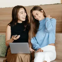 ilustrasi perempuan karier/Photo by Alexander Suhorucov from Pexels