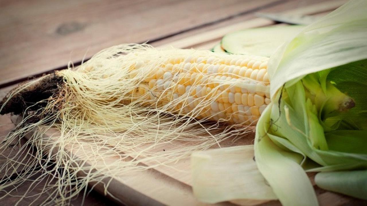 Trik Membersihkan Rambut Jagung agar Cepat Bersih dan Tidak Berantakan