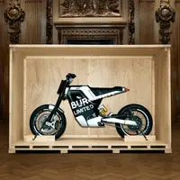 Burberry kenalkan motor mewah edisi terbatas hasil kolaborasi DAB motors. (dok/BURBERRY).