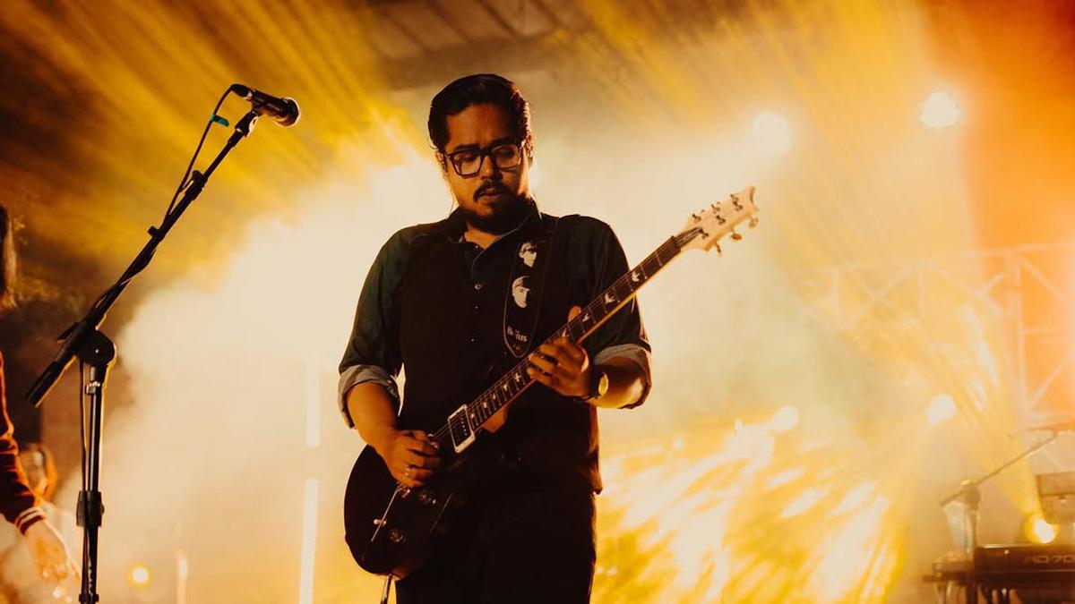 Lirik Bunga Abadi Rio Clappy dan Maknanya, Kisahkan Cinta Sejati Akan Selalu Bertahan