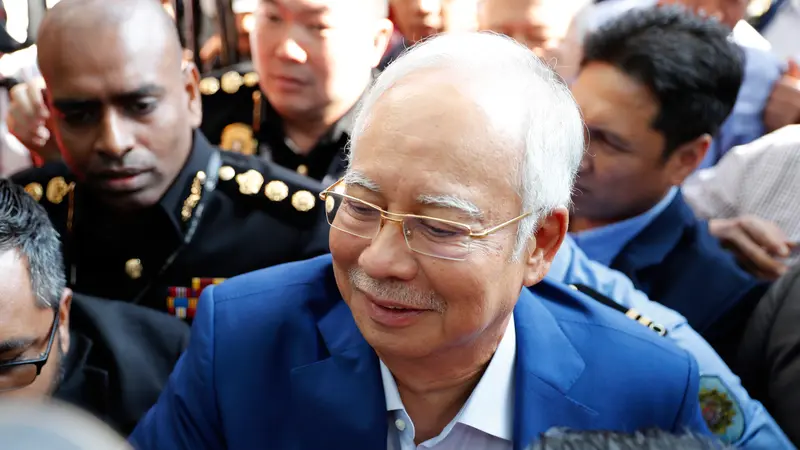 Najib Razak tiba di Kantor Pencegahan Korupsi Malaysia