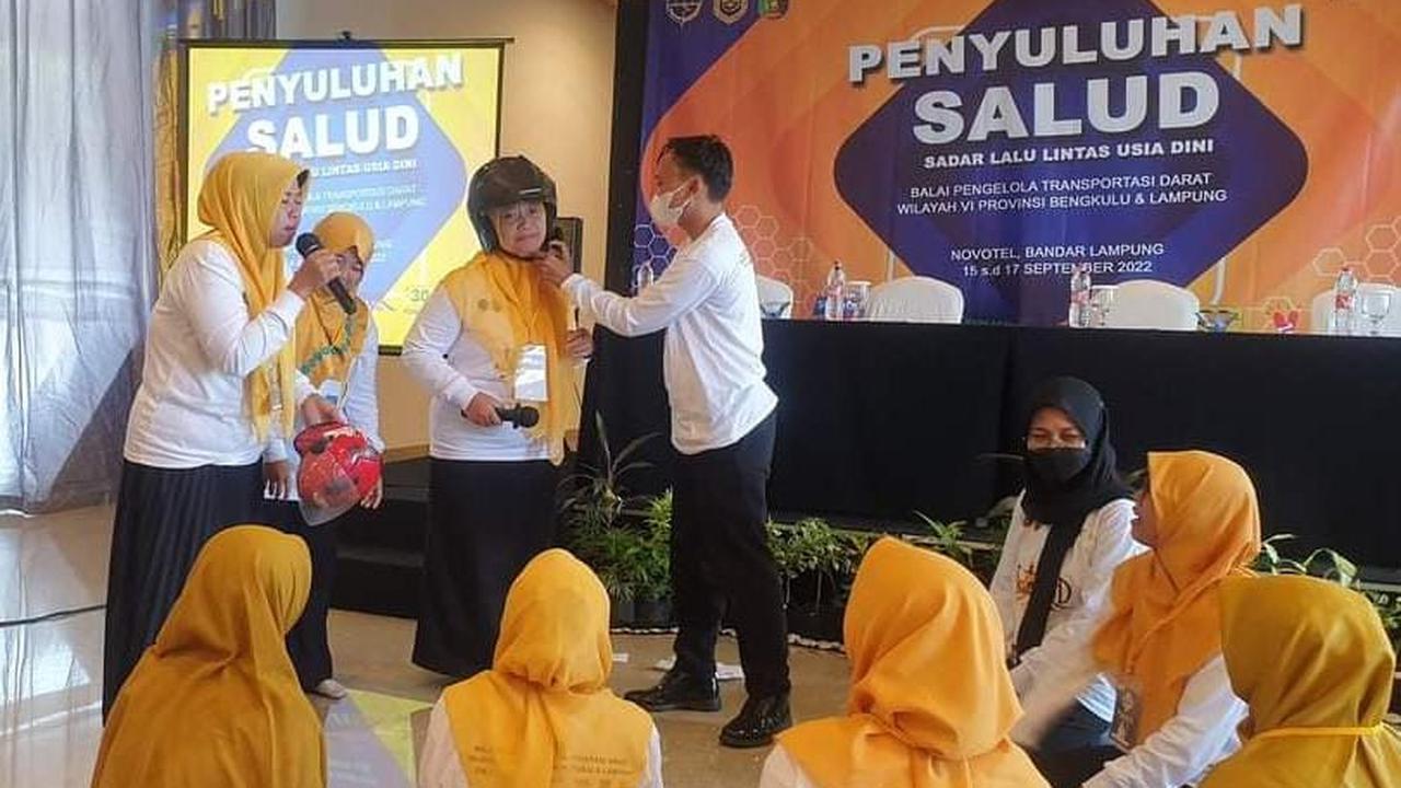 Kementerian Perhubungan (Kemenhub) melalui Direktorat Jenderal Perhubungan Darat dapat terus menggencarkan program Sadar Lalu Lintas Usia Dini (SALUD)