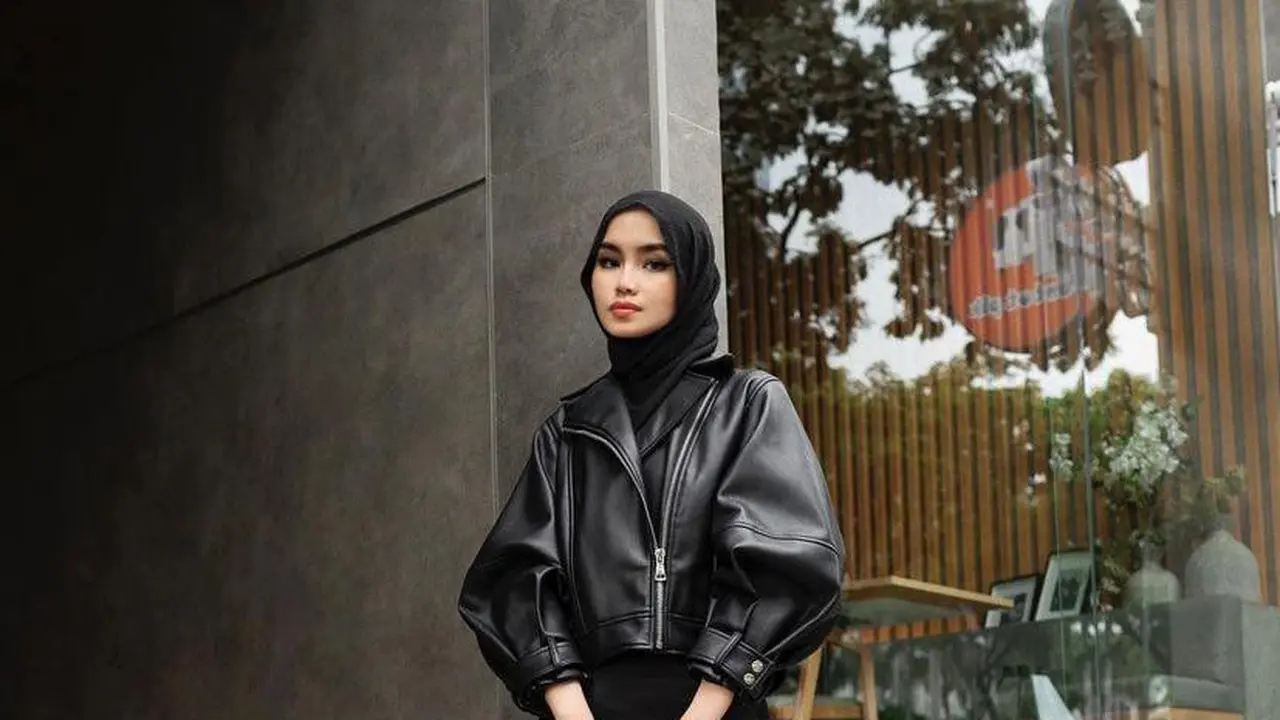 7 Ide Style Hijab untuk Perempuan Bertubuh Kurus, Menawan!