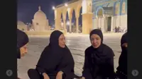 Usai Bikin Video Wasiat, Zaskia Adya Mecca Makan Malam di Kawasan Masjid Al Aqsa yang Dikuasai Israel