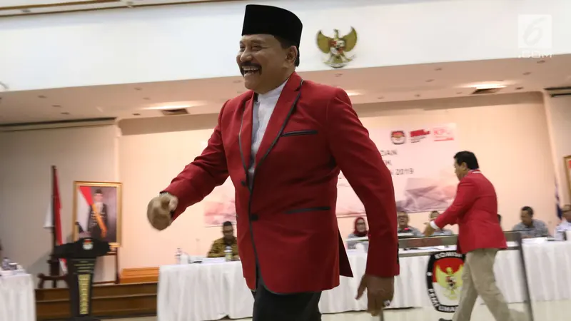 Senyum Semringah Hendropriyono Saat Dapat Nomor Urut 20