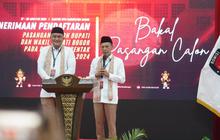 Rudy Susmanto-Jaro Ade Daftar ke KPU Kabupaten Bogor, Diantar Ribuan Pendukung