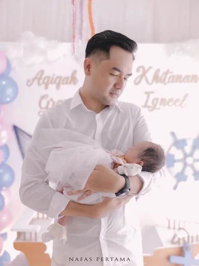 Momen Aqiqah Anak Kedua Faby Marcelia dan Revand Narya