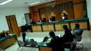 Suasana persidangan Intan Lestari di Pengadilan Negeri Jakarta Barat, Selasa (7/4/2015). Dalam kesaksiannya Intan mengaku trauma dengan penganiayaan yang dilakukan mantan pacarnya. (Liputan6.com/Faisal R Syam) 