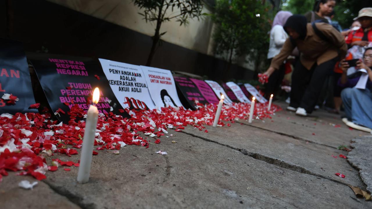 FOTO: Demo API Gaungkan Perlindungan Hak Perempuan di Komnas HAM