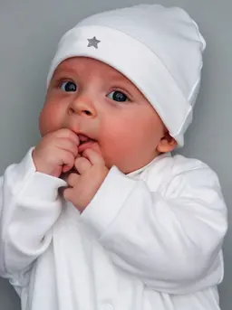 Ilustrasi bayi laki-laki. (Photo by British Baby Box on Unsplash)