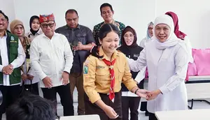 Momen Khofifah Terpikat Lagu Osing Siswi Sekolah Rakyat Banyuwangi, Berakhir Undangan ke Grahadi